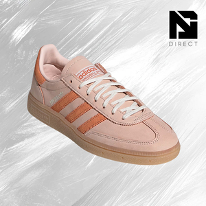 Adidas Wmns Handball Spezial 'Blush Pink Dusky Orange Off White' รองเท้าสเก็ตบอร์ดสำหรับผู้หญิงแบบผูกเชือกรองเท้าผ้าใบสไตล์เรโทร - Product Image 2