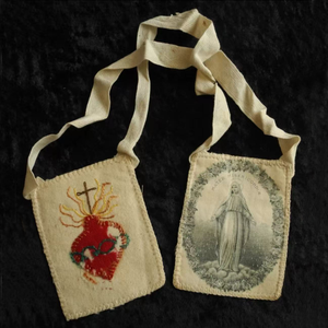 Scapulaire Catholique Vintage, Reliquaire de Poche du Sacré-Cœur de Jésus (z5/1) - Product Image 1