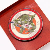 Badge en émail personnalisé en gros pour jeu de cartes de table, thème fantaisie anime, pour collection, en métal, avec logo personnalisé d'usine, en boîte