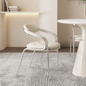 Silla de Comedor Kassel Tapizada en Cuero, Diseño Moderno y Minimalista para Comedor y Hogar - Product Image 4