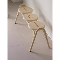 Ensemble de table et de chaises rondes d'extérieur en fer durable personnalisable avec un banc long à visage souriant pour terrasse, salon de thé à bulles, café