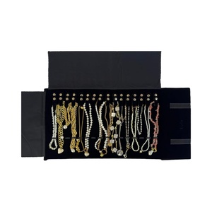 Sac de voyage en velours noir pour bijoux, organisateur anti-vent avec bande élastique pour colliers de perles - Product Image 1
