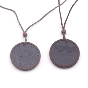 จี้หินลาวาภูเขาไฟประจุลบป้องกันการเกิดรังสีป้องกันแรงลมพร้อมแหวนยาง - Product Image 1