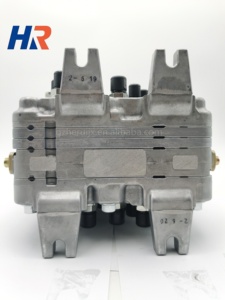 Ban đầu máy xúc 4718274 ya00000543 đưa đón van tín hiệu van 6bg1 6hk1 6wg1 cho ZX200-5 ZX240-5 ZX330-5G zx330 zx470 zx870 - Product Image 6