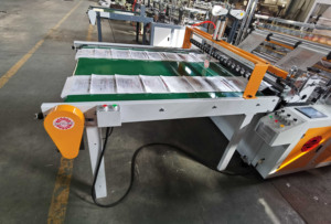 Máquina Automática de Fabricación de Bolsas Multifuncional de Cuatro Líneas con Sellado Térmico y <span class=keywords><strong>Corte</strong></span> en Frío para Bolsas de Plástico PE Planas, Tipo Camiseta y Tipo Chaleco - Product Image 2