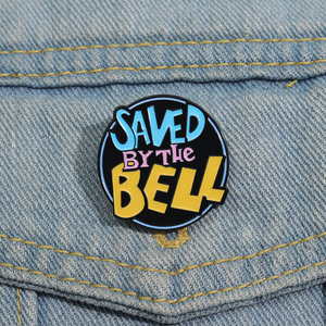 Salvado por la campana Logo esmalte Pin clásico televisión Americana Sitcom broche solapa insignia joyería regalo para amigos al por mayor - Product Image 1