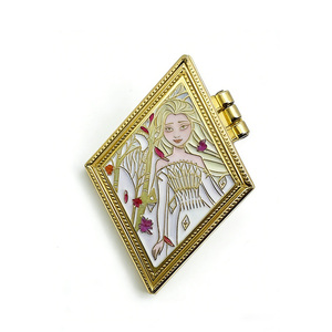 कार्यकारी कॉर्पोरेट-प्रीमियम जस्ता मिश्र धातु कास्टिंग कस्टम लोगो पिरामिड और फूल डिजाइन वाइप क्लाइंट उपहार - Product Image 5