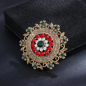 Broche <span class=keywords><strong>de</strong></span> Aleación <span class=keywords><strong>de</strong></span> Zinc <span class=keywords><strong>de</strong></span> Alta Gama con Pedrería, Diseño Creativo y Elegante, Regalo <span class=keywords><strong>de</strong></span> <span class=keywords><strong>Boda</strong></span> o Compromiso <span class=keywords><strong>para</strong></span> Mujeres, Niños y Unisex - Product Image 1
