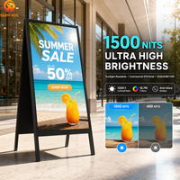 Kios Poster Digital 32 Inci dengan Layar IPS 1500 Nits, Tipe A-Frame, Vertikal, untuk Iklan Dalam Ruangan