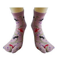 Offres Spéciales 2025 chaussettes Tabi à deux orteils roses à la mode japonaise personnalisée avec motif de poisson