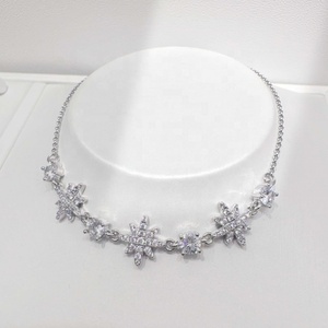 Pulsera de plata de ley 925 personalizada con dijes de luna y estrella, pulsera delicada con gemas de circonita, chapada en oro, para niñas. - Product Image 5