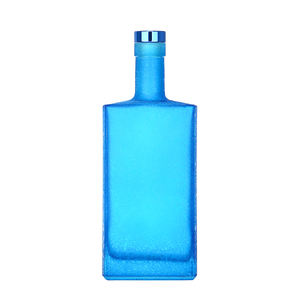 Premium <span class=keywords><strong>Ice</strong></span>-Crack <span class=keywords><strong>Blue</strong></span> Transparente Flat Whisky <span class=keywords><strong>Vodka</strong></span> Rum Botella 500ml 750ml Botella de licor de vidrio para destilerías - Product Image 1