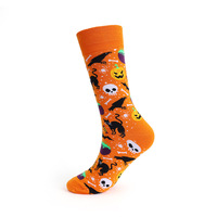 Halloween Cross Border Spot Chaussettes en coton personnalisées pour hommes et femmes Citrouille Crâne Cartoon Mid Tube Chaussettes explosives à la mode
