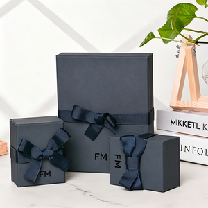 Caja de Embalaje de Joyería de Cartón con Logotipo Personalizado con UV Localizado - Envoltura de Regalo Ecológica para Pulseras, Collares, Pendientes y Anillos - Product Image 1