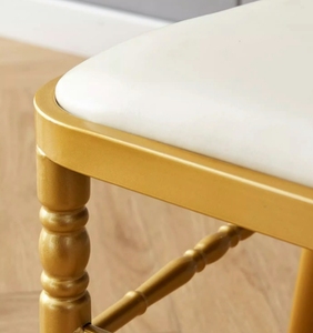 Dominate nuevo diseño de lujo oro de acero inoxidable espalda cruzada banquete Silla de boda con almohadillas blancas de PU - Product Image 3