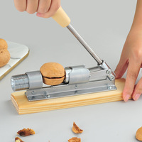 Keukenhulpjes Fruit en Groenten Handmatige Roestvrijstalen Notenkraker Mechanische Schiller Walnoot Notenkraker Snelle Opener