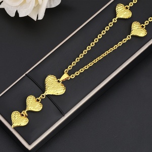สร้อยคอแบบกำหนดเอง JXX สำหรับผู้หญิง สร้อยคอจี้รูปหัวใจชุบทอง ขายส่งจากโรงงาน - Product Image 3