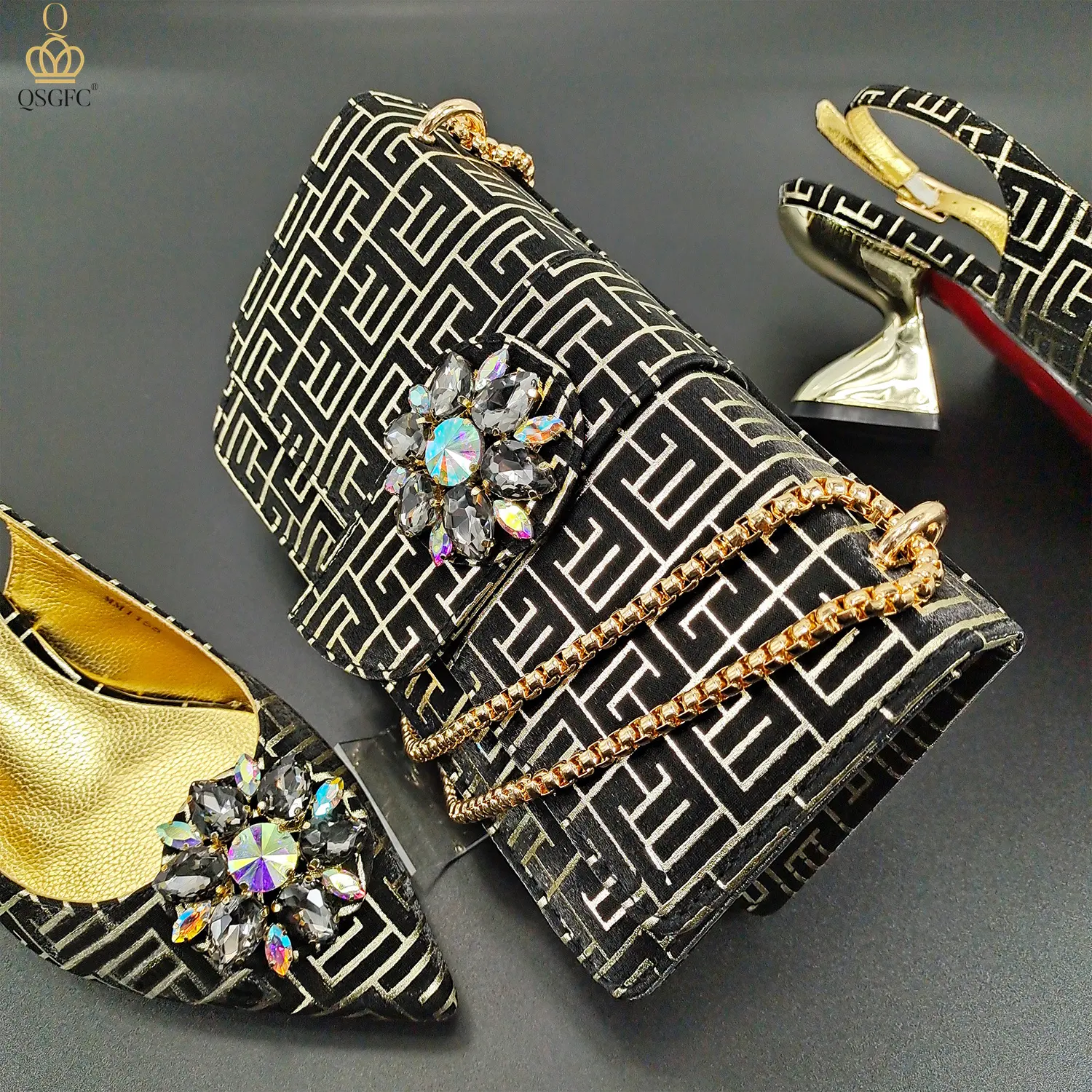 Set di scarpe e borse africane 2024 nuova linea dorata con tacchi a punta in raso e bella pochette