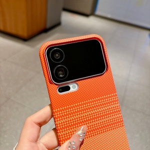 Nouvelle coque de téléphone magnétique en fibre de carbone pour Xiaomi 17 Pro Max 15Pro 15Spro 14Pro, compatible avec la charge sans fil, antichoc, coque arrière - Product Image 4