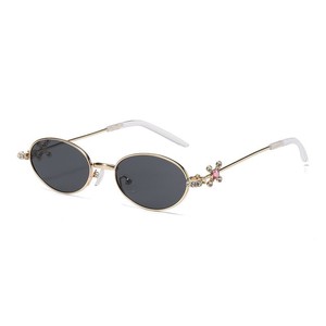 Óculos de Sol Unissex Oval com Diamantes UV400, Novo Estilo 2026, Armação Completa, para Viagem e Fotografia, Proteção UV, Lentes Transparentes para Uso Sem Maquiagem - Product Image 5