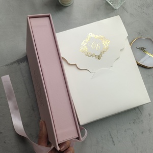 Boîte cadeau en velours <span class=keywords><strong>gris</strong></span> glamour avec ruban et enveloppe, monogramme personnalisé en feuille d'or pour les invitations de mariage, ensemble d'invitations de mariage - Product Image 5