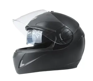 Göz alıcı çıkartmaları ve çift siperliği içeren motosikletler için DOT onaylı motokros kask