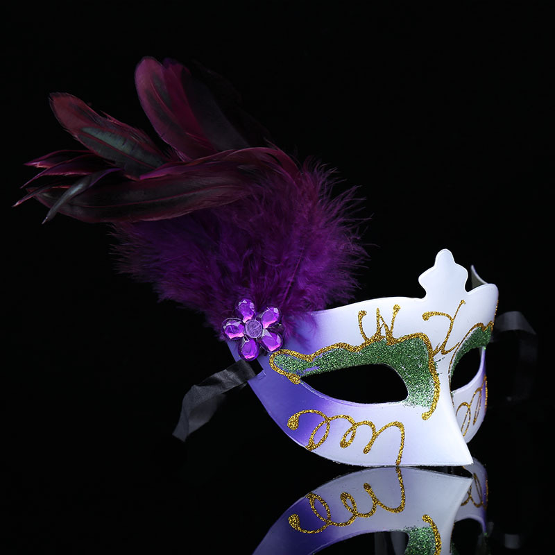 Petite merveille aux plumes latérales - violet
