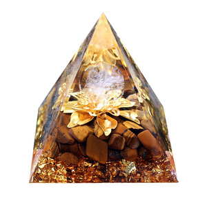 Pirámide de cristal con chip de resina epoxi, adorno de escritorio artesanal con flor de loto y piedras de ojo de tigre, decoración para el hogar, regalo artístico - Product Image 5