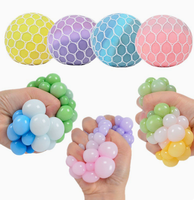 Jouet fantaisie en promotion : Balle anti-stress en pectine tricolore en forme de raisin, jouet à presser, nouveau style, jouet souple, cadeaux de fête