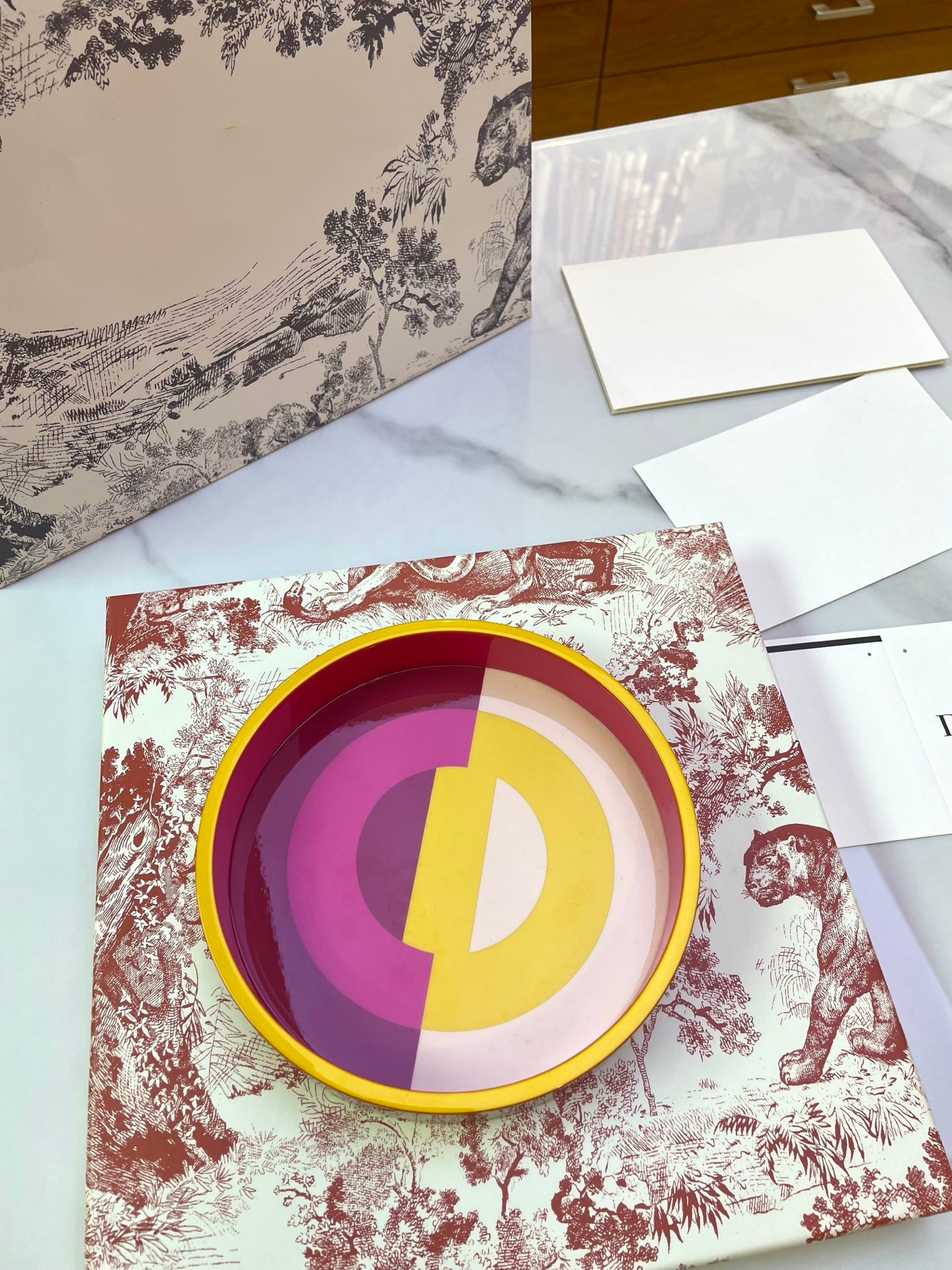 สีเหลือง