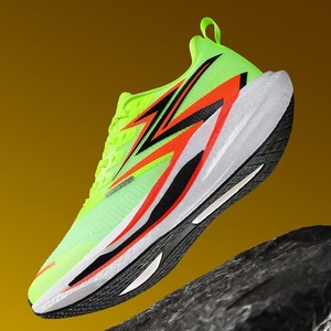 Nouvelle Arrivée Chaussures de Course Multi-Couleurs pour Jeunes avec Plaque en Carbone, Chaussures de Sport Confortables et Légères à Rebond pour Couples - Product Image 2