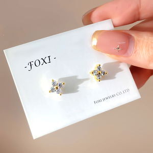 ต่างหูแบบติดหูรูปดอกไม้น่ารักประดับเพชรคิวบิกเซอร์โคเนียเคลือบทอง 18K สำหรับผู้หญิง - Product Image 3