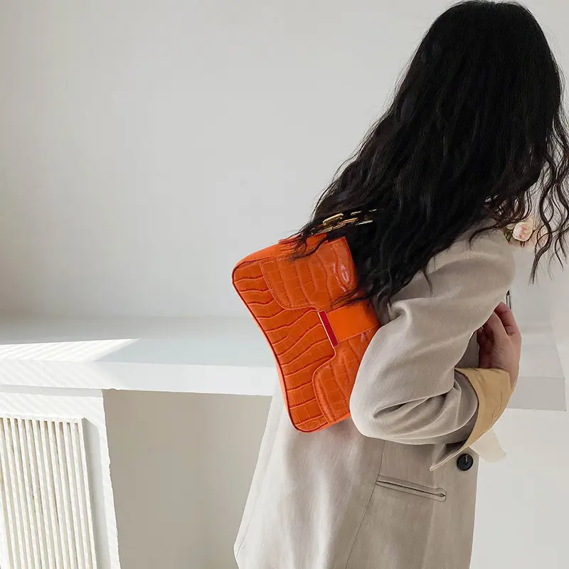 DH модная маленькая Глянцевая квадратная сумка из лакированной кожи 2023 ранней осени сумка-мессенджер из искусственной кожи оранжевая текстура