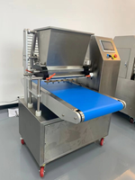Machine automatique de fabrication de biscuits sablés commerciaux avec moules