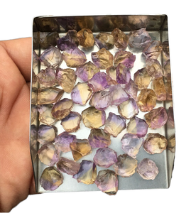 Lote de 25 Piezas de Cuarzo Natural en Bruto de Alta Calidad, Corte Ovalado de 10-12 MM, Efecto Estrella, Sin Tratar, Corte a Mano - Product Image 1