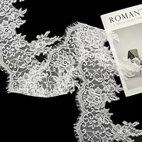 ERKOUMI Tissu en dentelle Chantilly en nylon lisse de 24 cm, blanc, à double feston, élégante dentelle française pour corset de soirée chic