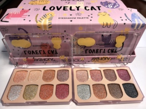 Bảng phấn mắt Yasmola Lovely Cat <span class=keywords><strong>8</strong></span> màu trang điểm mắt lì và nhũ dành cho nữ |   Hộp thiết kế hình mèo dễ thương Kawaii YL2306 - Product Image 3