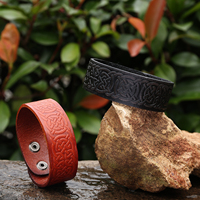 Design nordique Souvenir fait à la main en cuir véritable nordique noeud celtique Bracelet Viking brassard Bracelet bijoux
