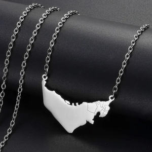 Colliers en acier inoxydable plaqué or 18 carats émaillés avec drapeau des <span class=keywords><strong>Émirats</strong></span> <span class=keywords><strong>arabes</strong></span> <span class=keywords><strong>unis</strong></span> Collier à chaîne en émail avec drapeau des <span class=keywords><strong>Émirats</strong></span> <span class=keywords><strong>arabes</strong></span> <span class=keywords><strong>unis</strong></span> - Product Image 3