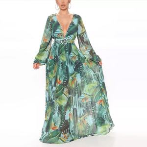 Robe longue maxi pour femme, modèle personnalisé en tissu imprimé, taille empire, manches longues, dos nu, pour soirée - Product Image 1