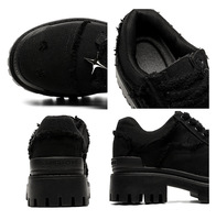 Chaussures basses décontractées pour hommes en toile noire, style plateforme, effet vieilli et effiloché, avec décorations étoiles métalliques punk gothique, semelle épaisse à crampons