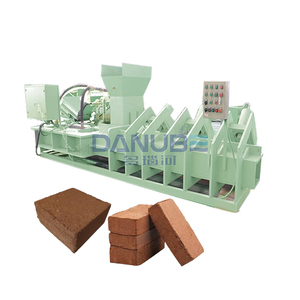 Machine à ensacher le coco coir haute efficacité, machine à presser le cocopeat, machine à presser les blocs de cocopeat - Product Image 1