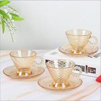 Vente en gros de tasses à café et à thé en verre miniature turques de style européen, classiques, rétro, vintage, personnalisées, très vendues, avec soucoupe