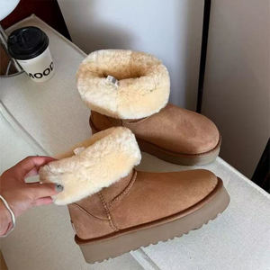 批发雪地靴女式名牌运动鞋 Uggs 原创设计师鞋 皮革羊毛保暖棉靴 Uggly - Product Image 6