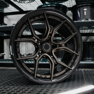 Jantes forgées de 18, 19, 20 et 22 pouces pour Lamborghini Aventador SVJ Roadster, Huracan <span class=keywords><strong>Spyder</strong></span>, Urus, Mercedes-Benz, BMW, <span class=keywords><strong>Audi</strong></span>, Ford CM5-<span class=keywords><strong>R</strong></span> MgCarbon+ - Product Image 1