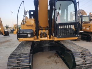 Pelles sur chenilles Caterpillar d'occasion certifiées CE avec godet CAT315 15 TON excavatrices japonaises à vendre - Product Image 2