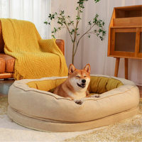 Lit éponge de luxe moderne pour animaux de compagnie, support de beignet ovale entièrement fermé, lit imperméable et nettoyable détachable, style dessin animé à la mode