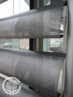 Fenêtre extérieure perforée à lame fixe, panneaux de perche en aluminium métallique