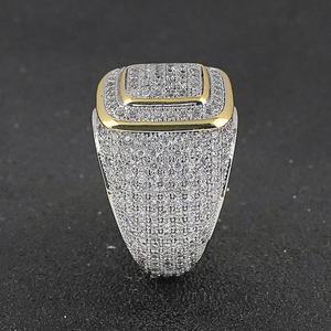 Bague de mariage pour homme style Hip Hop en laiton plaqué or 18 carats, sertie de zircone cubique et de diamants CZ massifs, bijoux plaqués or style Hip Hop - Product Image 3