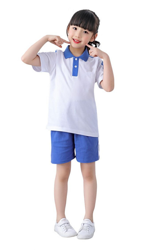T-shirt a maniche corte e pantaloncini in due pezzi